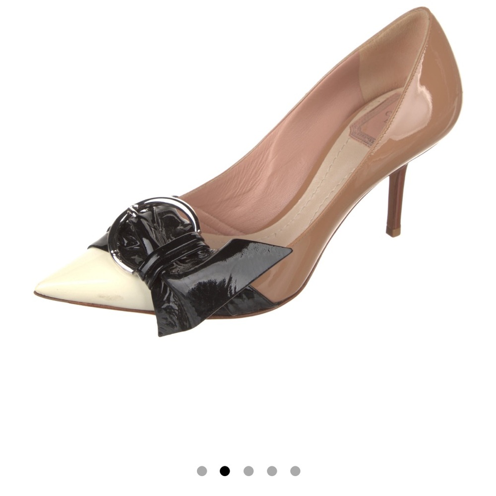 Patent Leather Bow Accent Christian Dior Pumps